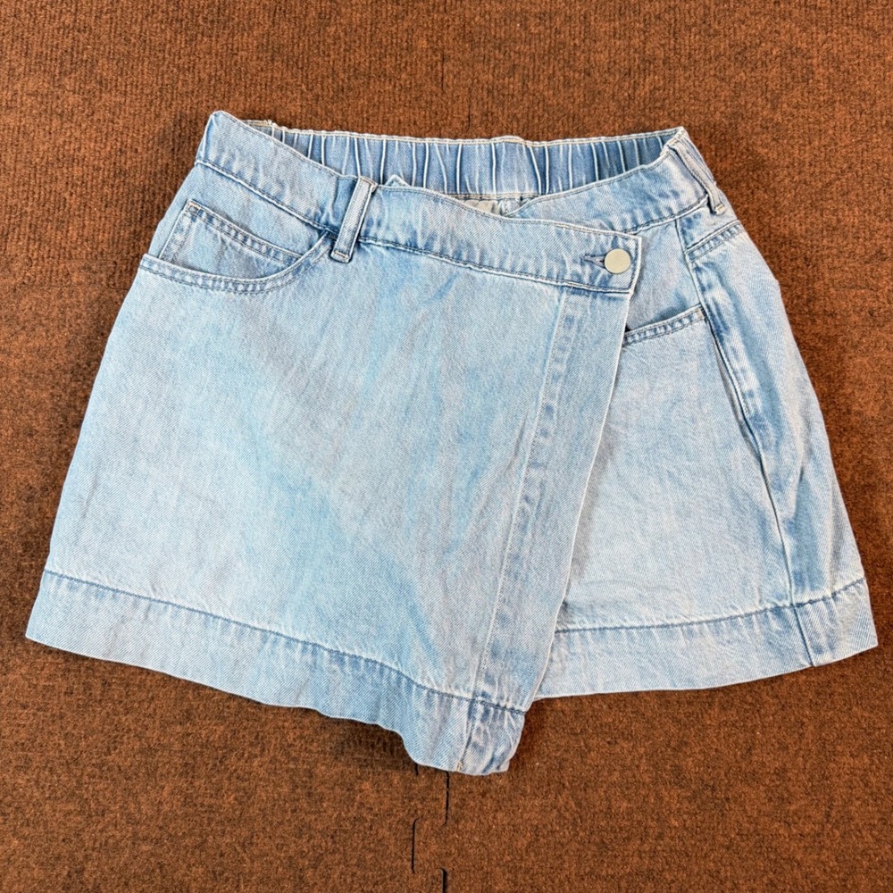 Uniqlo Denim Skort Light Wash Blue Wrap Front Mini Skirt Shorts 477522 M